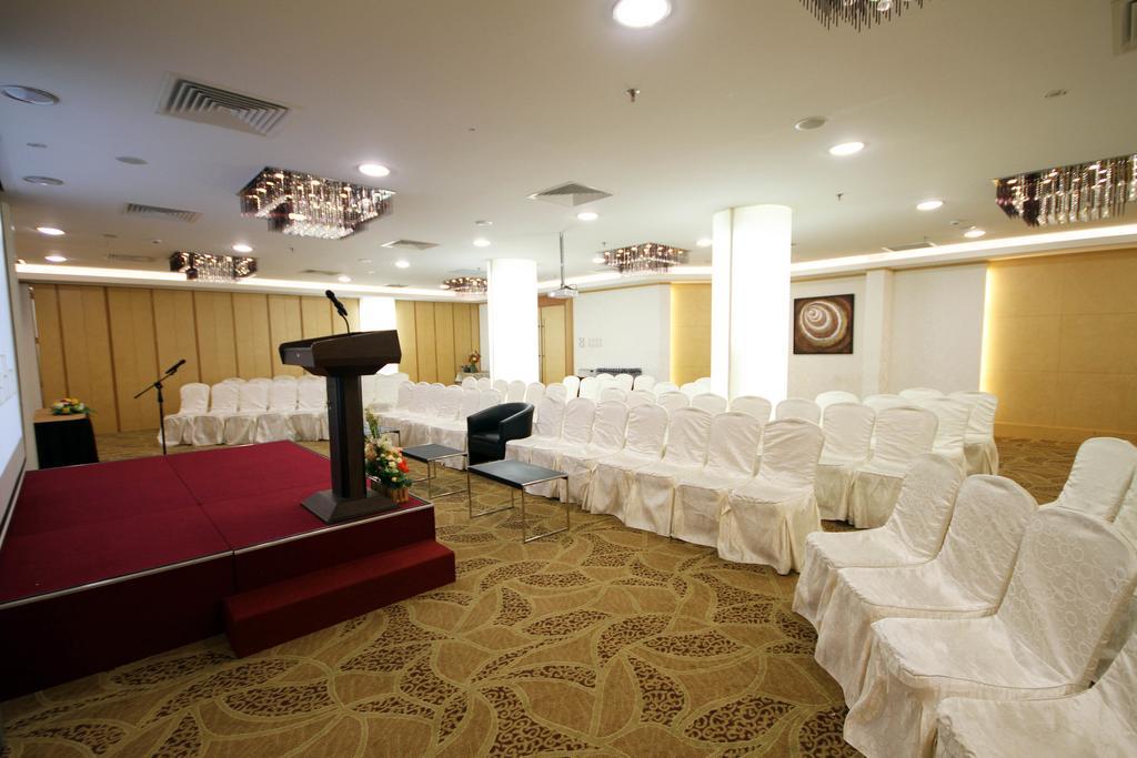 Badi'Ah Hotel Bandar Seri Begawan Exteriör bild