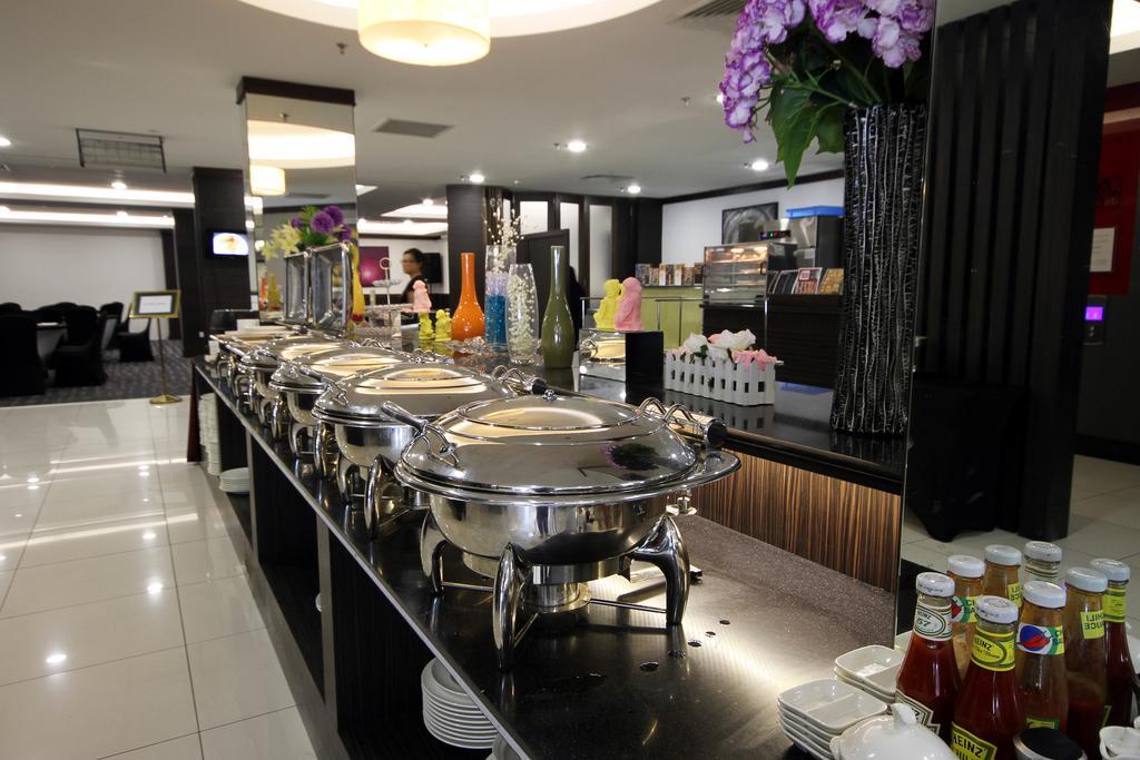 Badi'Ah Hotel Bandar Seri Begawan Exteriör bild